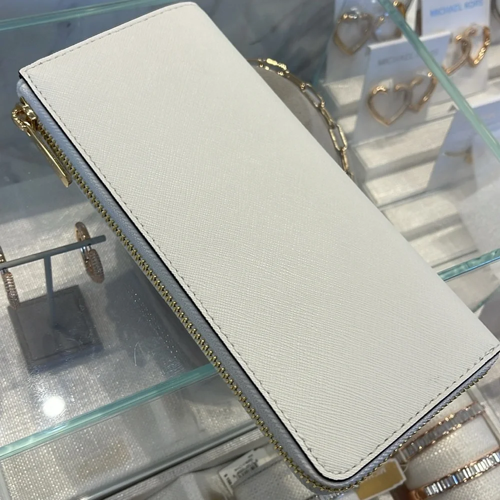 MICHAEL KORS Jet Set Travel Lg Saffiano Leather Quarter-Zip Wallet
Optic White - Picture 11 of 16